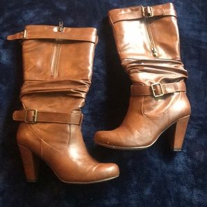 Caramel leather under the knee boots